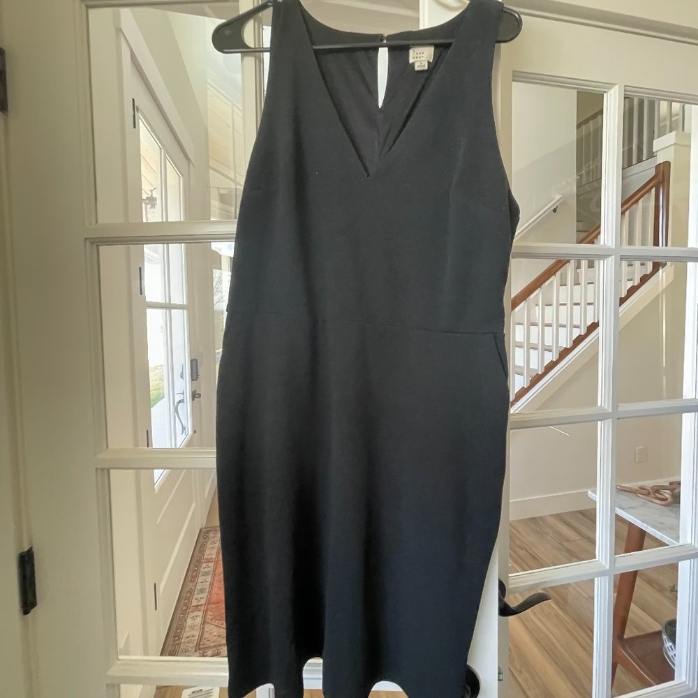 New Day Black Dress with Pockets!